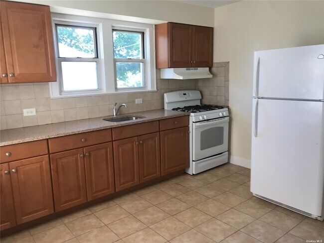 Building Photo - 29 Nostrand St