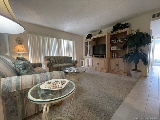 Primary Photo - 4444 NE Ocean Blvd