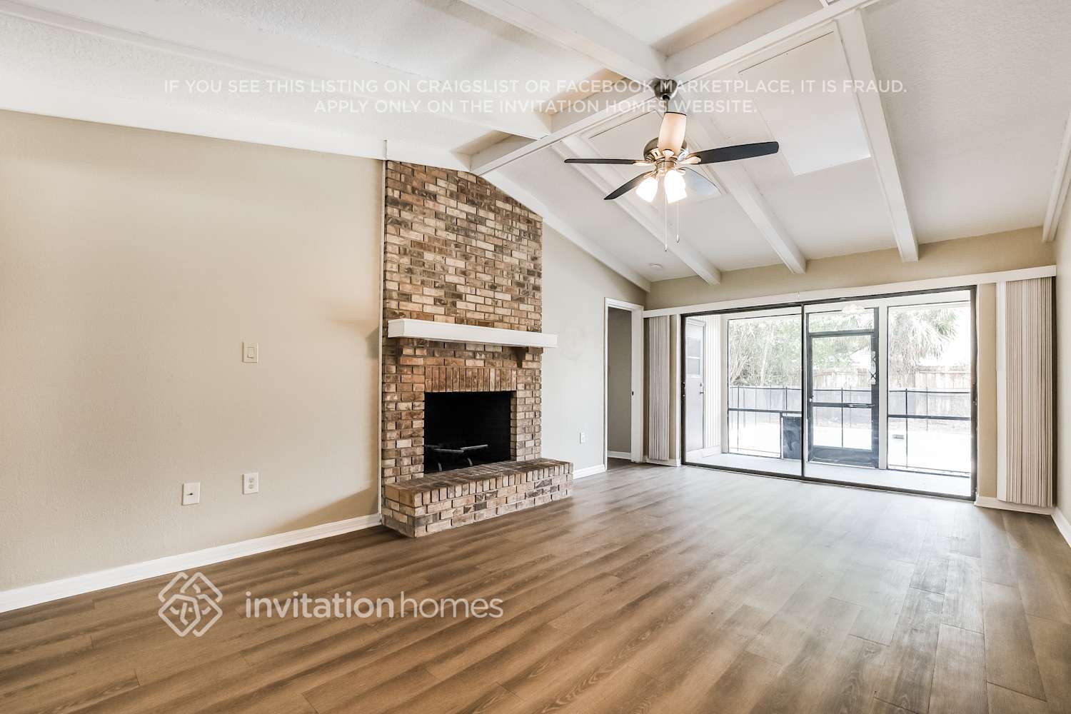 Building Photo - 537 Woodview Dr