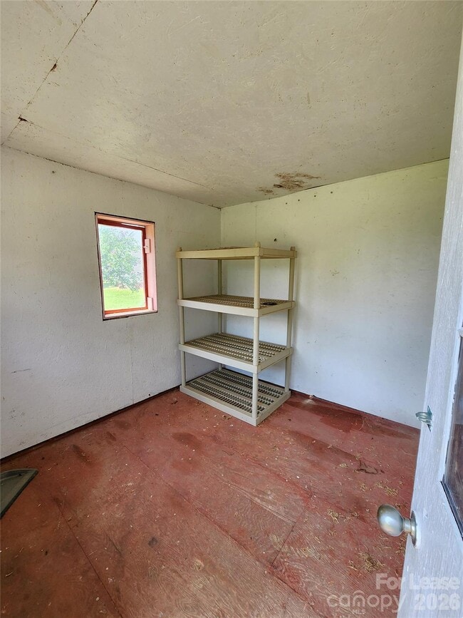 Building Photo - 135 Oak Grove Rd