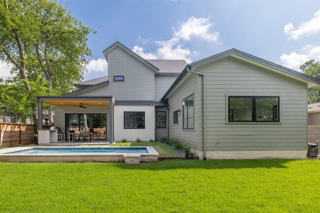 Building Photo - 1703 Piedmont Ave