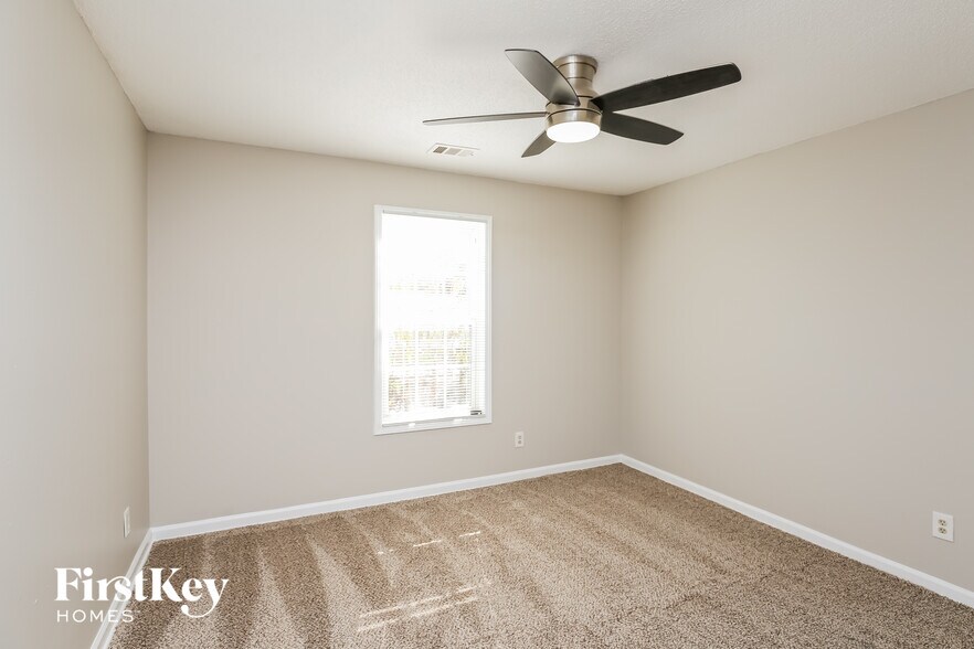 Building Photo - 2099 Morning Dew Pl