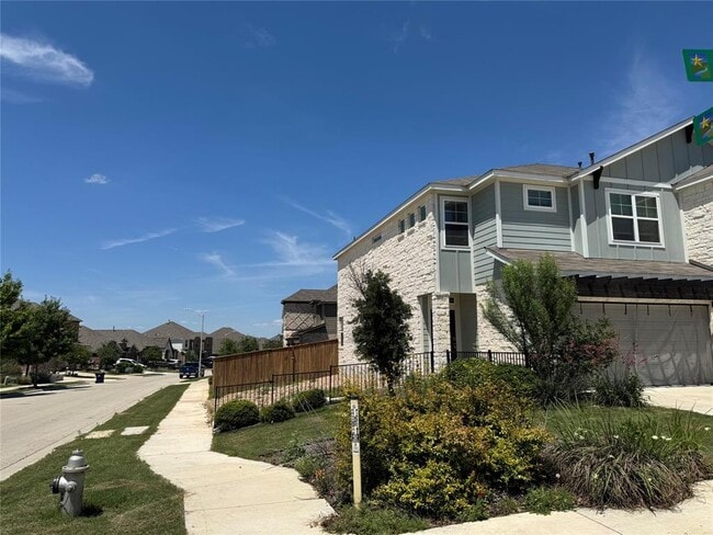 Building Photo - 2328 Calvert Dr