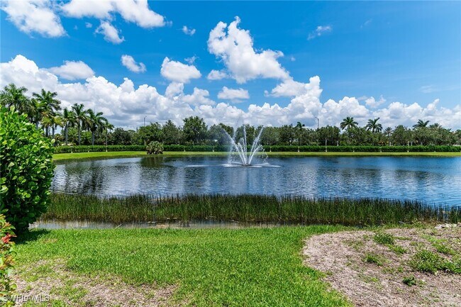 Building Photo - 1810 Florida Club Cir
