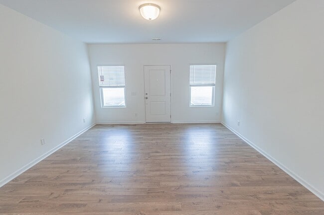 Building Photo - 195 Crescent Wy