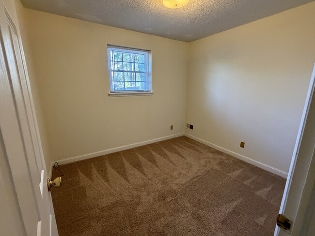 Building Photo - 1542 S Beltline Blvd