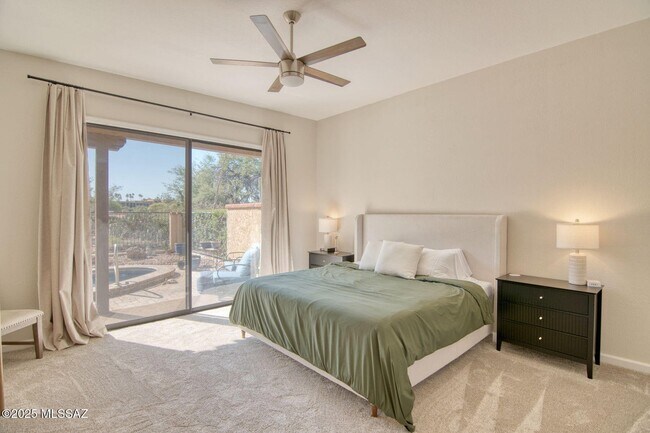 Building Photo - 1148 Cam Diestro