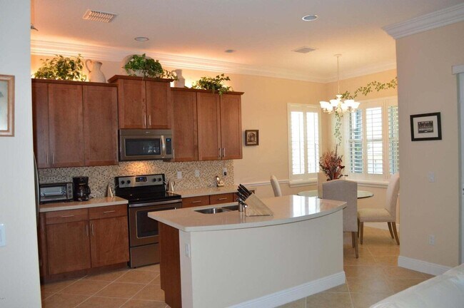 Building Photo - 2525 Vicara Court