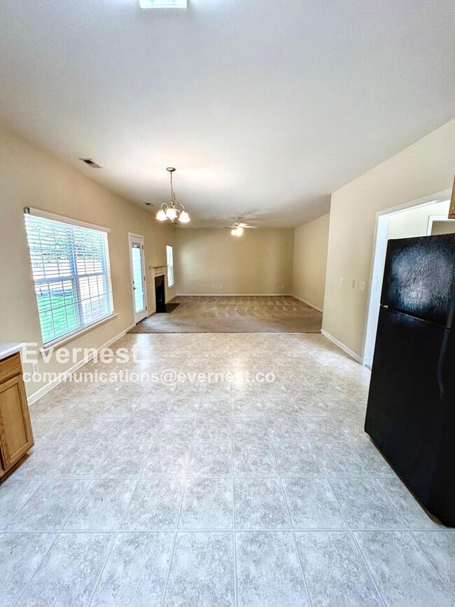 Building Photo - 208 Trevor Ridge Dr
