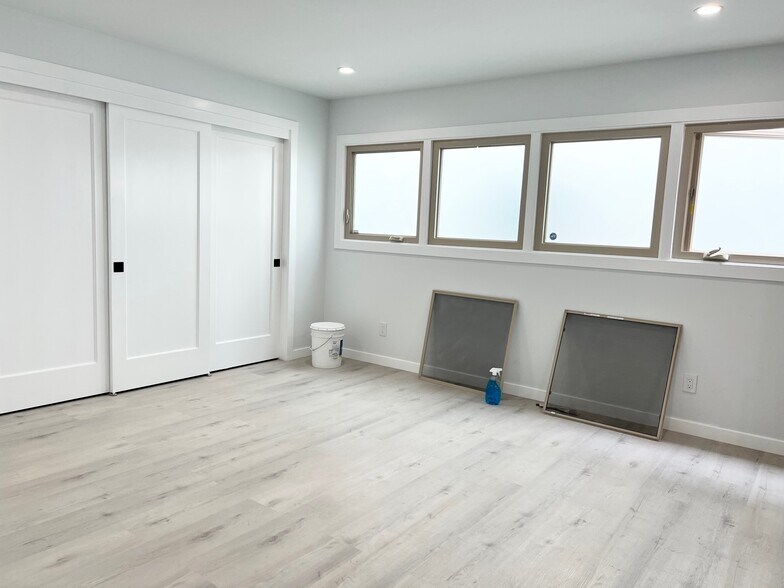 Building Photo - 2 Maywood Ave