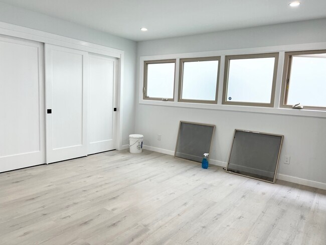 Building Photo - 2 Maywood Ave