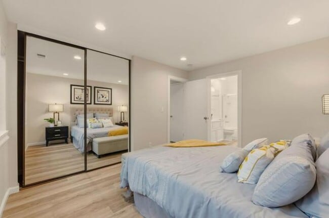 Building Photo - APARTMENT