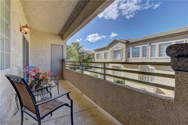 Building Photo - 1621 Queen Victoria St