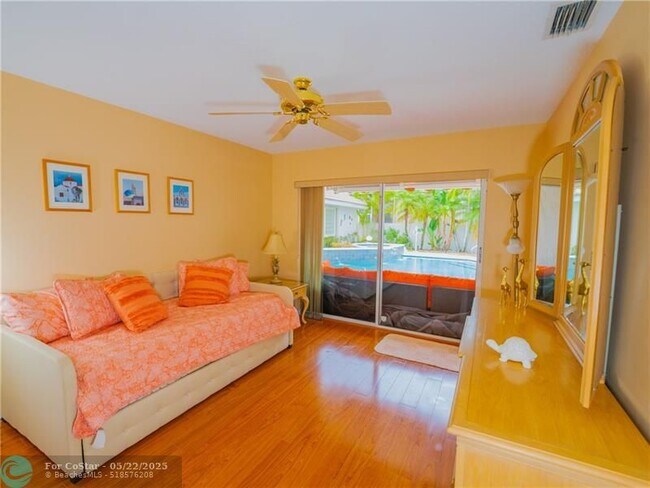 Building Photo - 20107 Ocean Key Dr