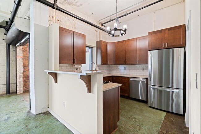 Building Photo - 426 Marietta St NW