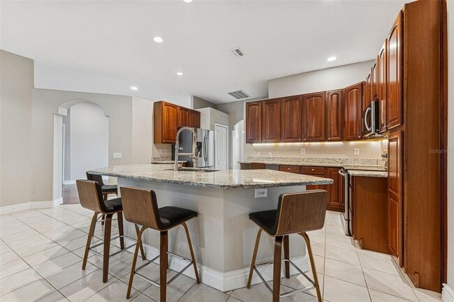 Building Photo - 25946 Buckthorn Ave