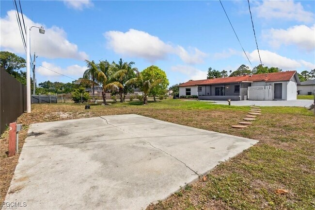 Building Photo - 4700 3rd St W