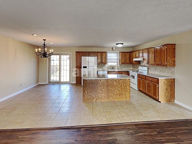 Building Photo - 225 Bluefield Ln