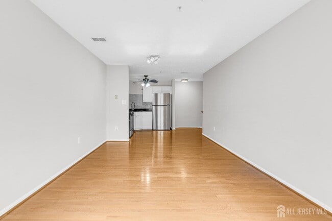 Building Photo - 51 Inverness Dr