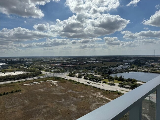 Building Photo - 2000 Metropica Wy