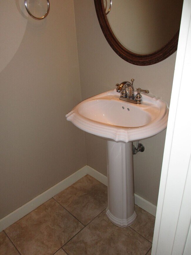 Building Photo - Maumelle Townhome