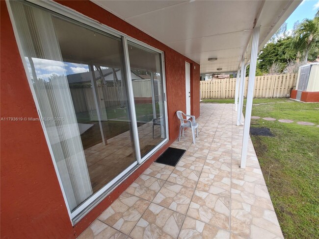 Building Photo - 1137 NW 128th Pl