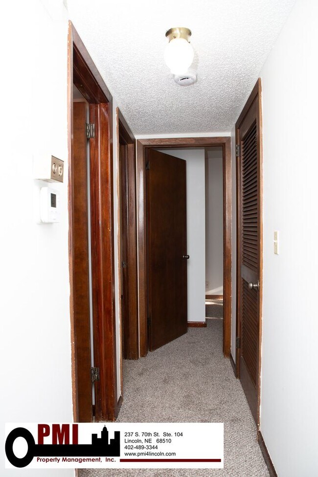 Building Photo - 3800/3802 Keith Cir