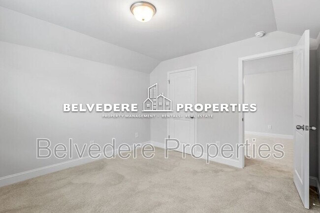 Building Photo - 5749 Marblehead Dr