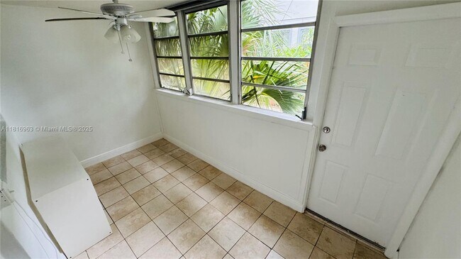 Building Photo - 1120 102nd St