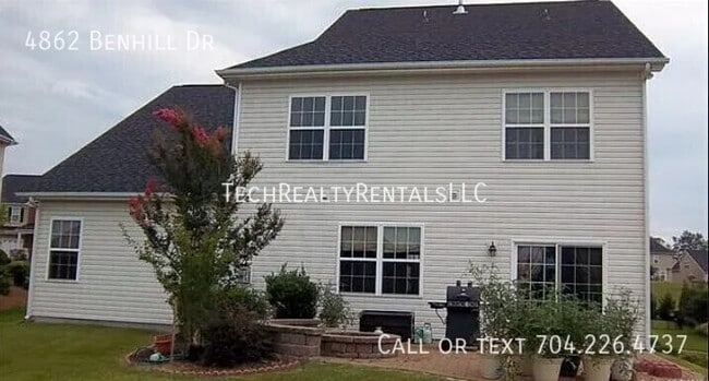 Building Photo - 4862 Benhill Dr