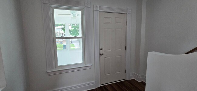 Building Photo - 55 Farbridge St
