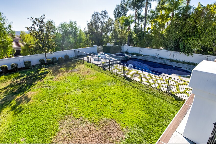 Building Photo - 25504 Colette Way