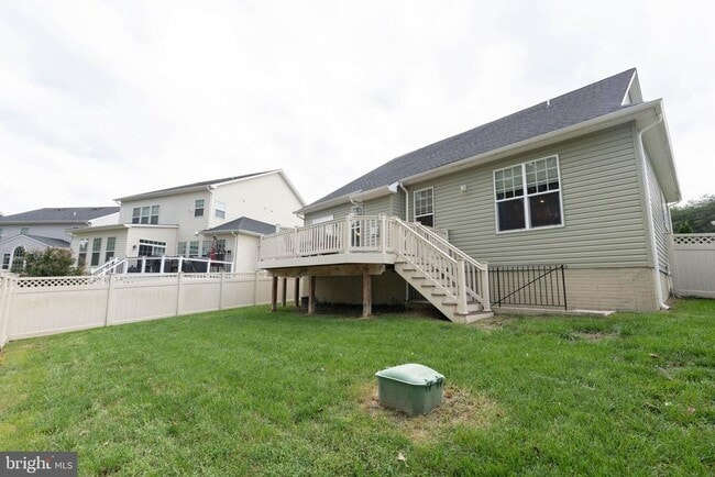 Building Photo - 1113 Chevron Rd