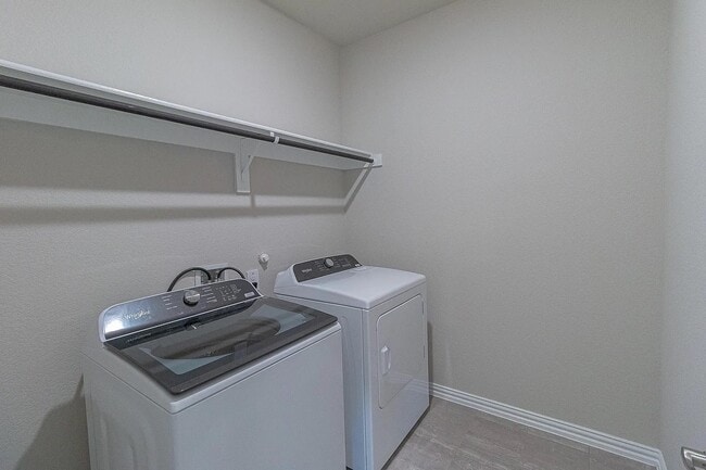 Building Photo - 2209 Dunbar Dr