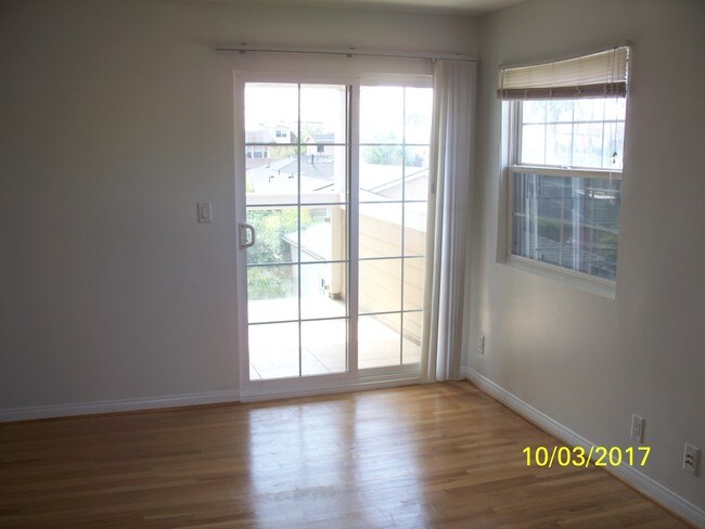 Building Photo - 12566 Woodbine St