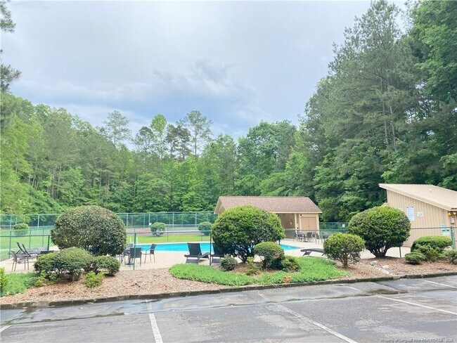 Building Photo - 3299 Liverpool Dr