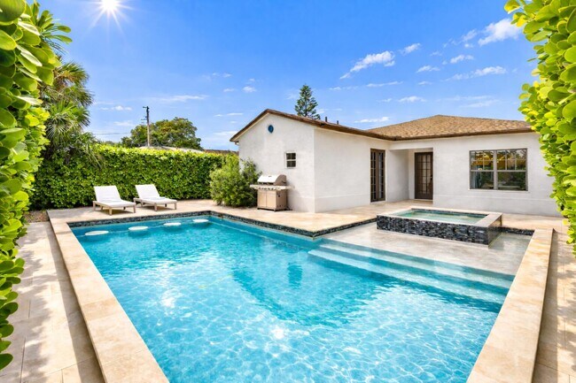 Building Photo - 7606 S Olive Ave