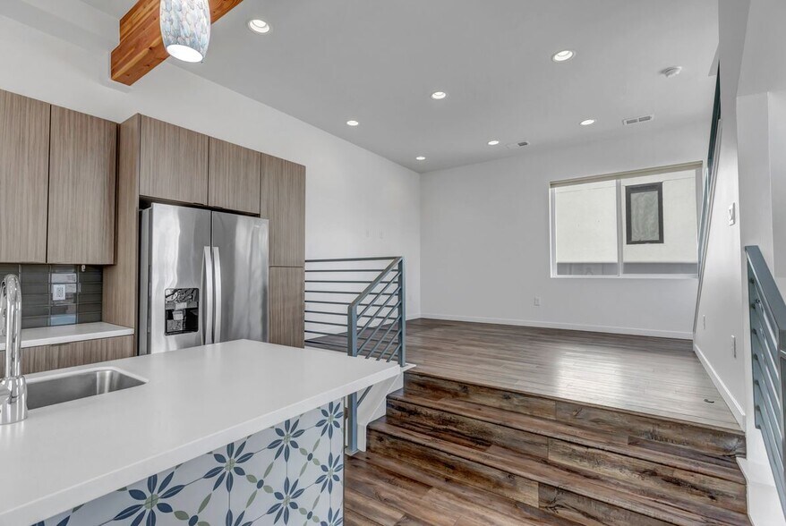 Building Photo - 1239 Tennyson St