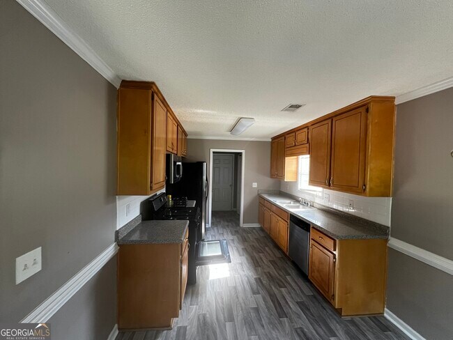 Building Photo - 1059 Commons Ct