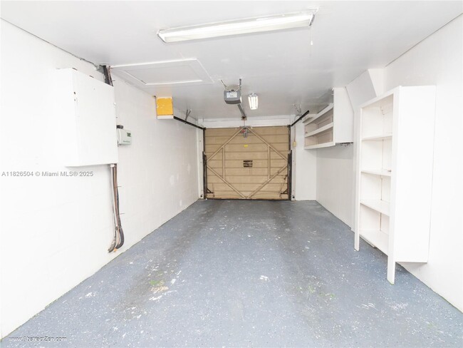 Building Photo - 3421 Cantrell