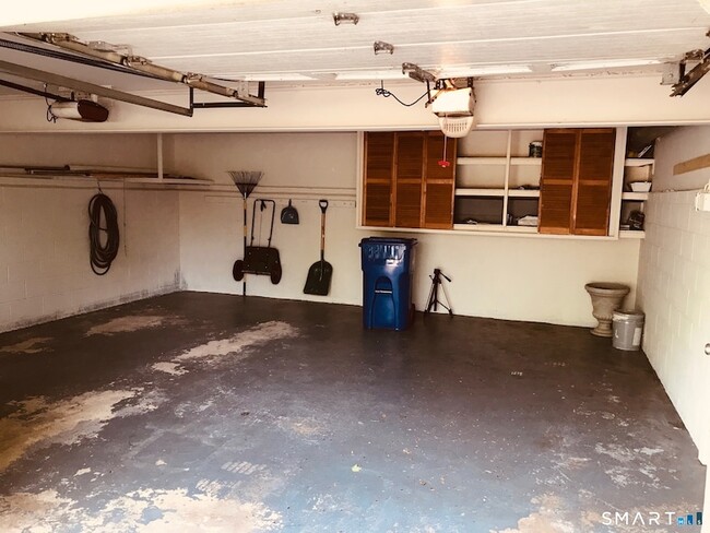 Building Photo - 133 Musket Ridge Rd