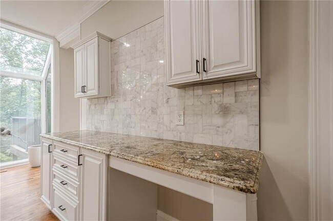 Building Photo - 700 S Brighton Ct