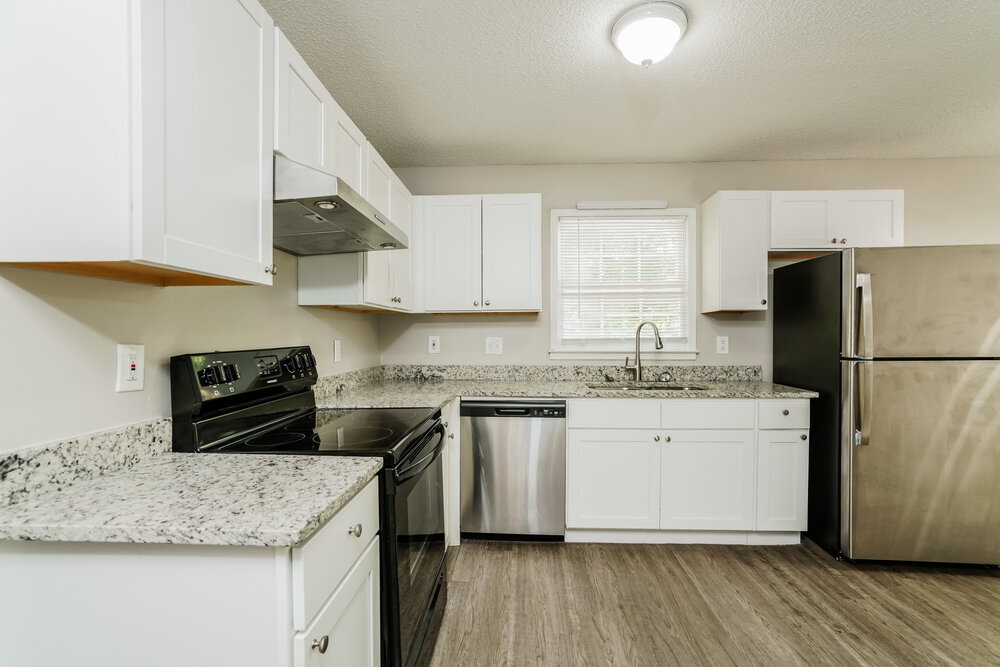 Building Photo - 3133 Glen Hollow Dr