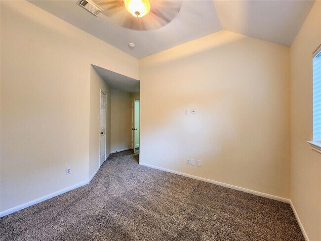 Building Photo - 25807 Elmley Pl