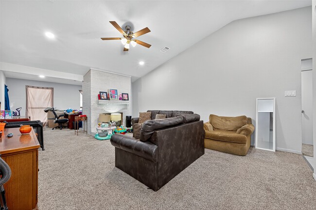 Building Photo - 2606 Owens Cross Dr