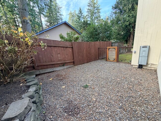 Building Photo - 1620 Ash St