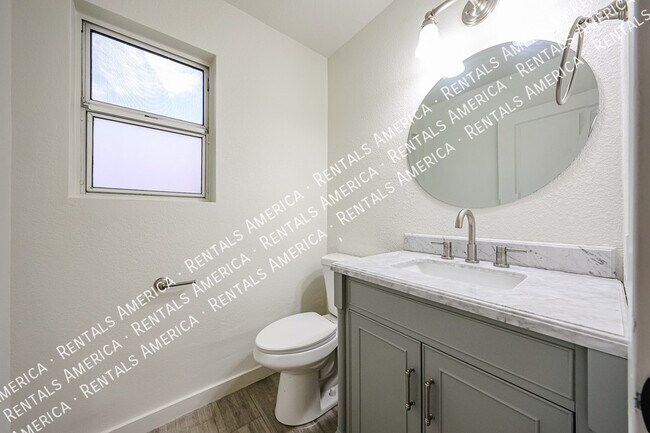 Building Photo - 3829 E Ironwood Dr