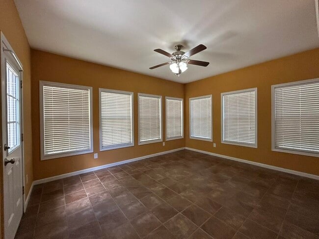 Building Photo - 1145 Peppercorn Ln