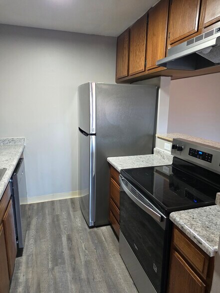 Building Photo - 1325 N Meridian Ave