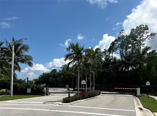 Building Photo - 8951 Madrid Cir